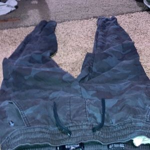 “Hollister”Size small “tracked skinny joggers “